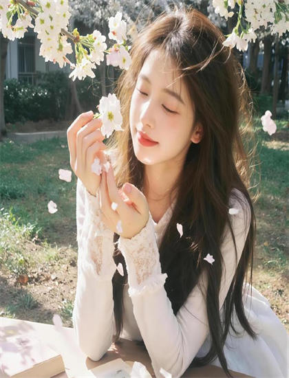 《季节与季节之间》剧本创作揭秘：特效的视觉奇观与技术实现 了解优秀作品的创作秘密